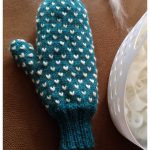 Easy Mittens with Thrums Free Knitting Pattern