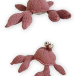 Pinky the Crab Toy Knitting Pattern