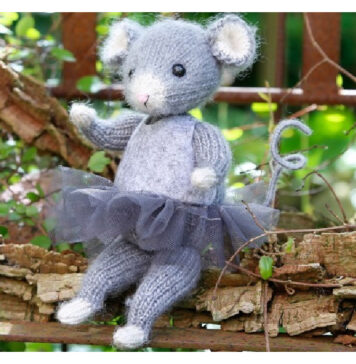 Little Mouse Emma Free Knitting Pattern